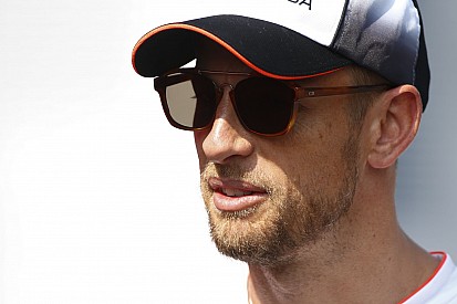 A McLaren döntése és ami mögötte van: ha rossz a Honda, Alonso azonnal pakol és Button visszatér