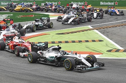 30 perces eddig nem látott onboard felvételek az Olasz Nagydíjról: Alonso, Kimi, Hamilton...