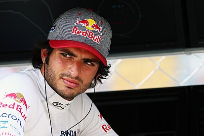 Sainz tegen Red Bull: "Ik wil in 2018 bij een topteam rijden"