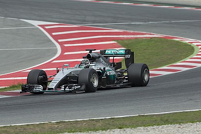 Kaum Erkenntnisse bei Mercedes-Test der Pirelli-Breitreifen für 2017