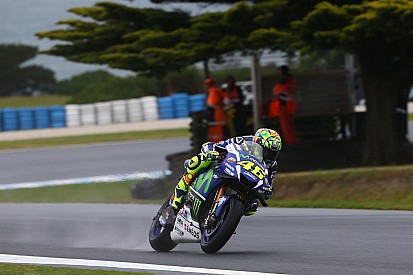 Catatan waktu dibatalkan, Rossi tempati posisi ke-20 di FP1