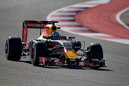 Ріккардо: Red Bull такі ж швидкі, як і Mercedes, або навіть швидше