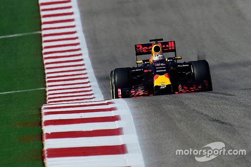 Verstappen en Ricciardo kozen zelf voor verschillende bandenstrategie