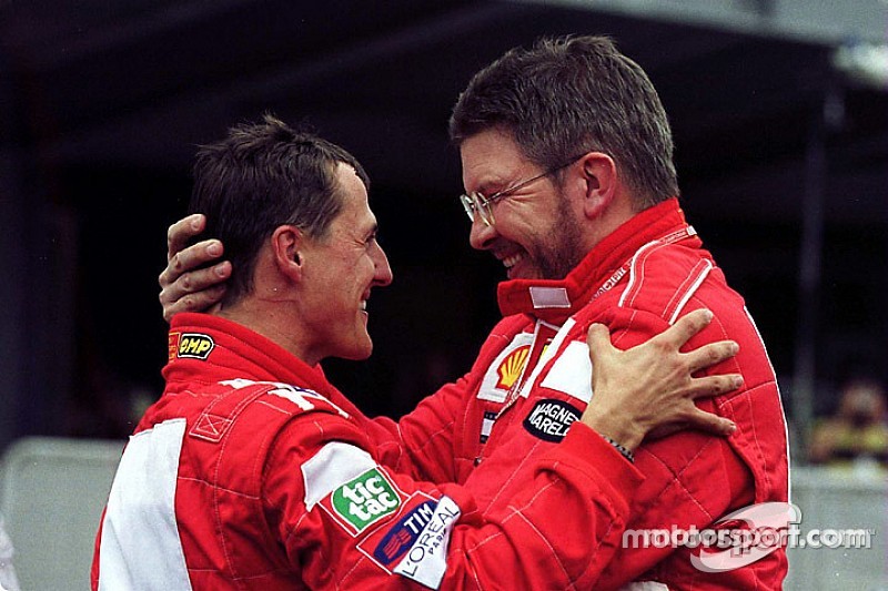Ross Brawn spreekt van 'bemoedigende tekenen' bij Schumacher