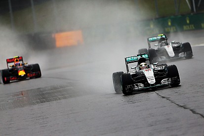 Wolff - Le "show Verstappen" a éclipsé le meilleur résultat de Mercedes en 2016