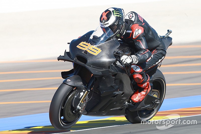Lorenzo: “Sería interesante tener a Stoner en el box, hablaremos de ello próximamente”