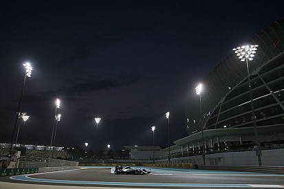 Hamilton fractie sneller dan Rosberg op vrijdag in Abu Dhabi, Verstappen P4