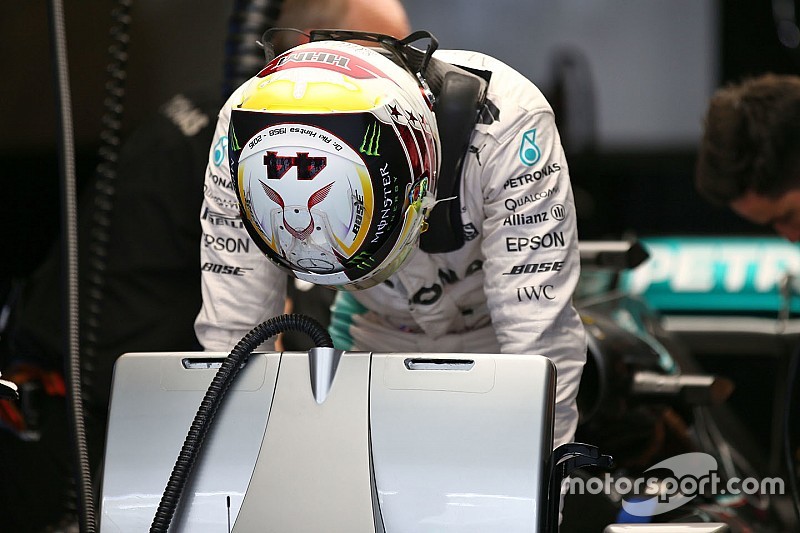 Souffrant, Hamilton n'a pas terminé sa matinée d'essais