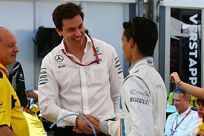 Wolff prêt à prendre une "décision courageuse" pour remplacer Rosberg
