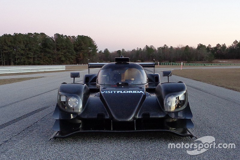Visit Florida Racing тестує свій новий Riley-Gibson