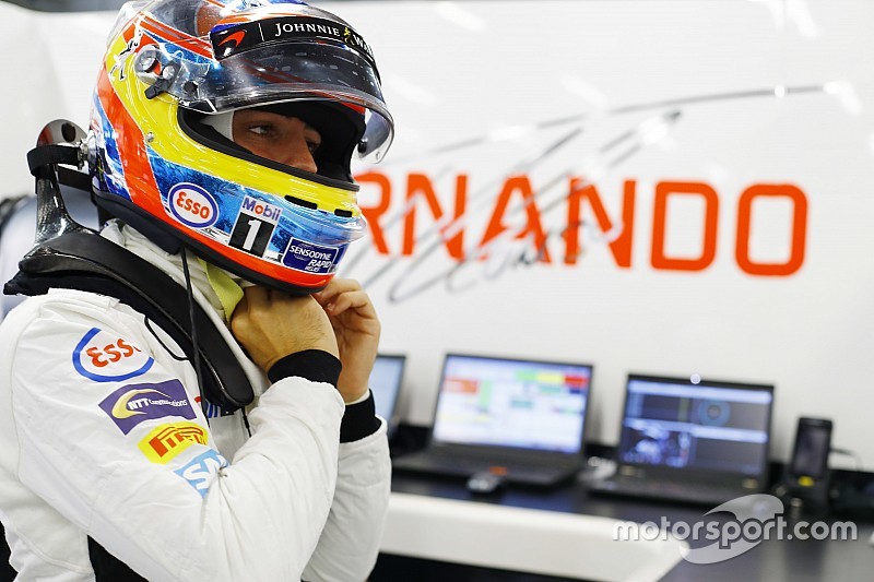 Алонсо пообещал McLaren не уходить из команды