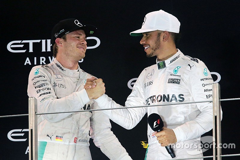 A Hamilton no le preocupa quién vaya a ser su compañero