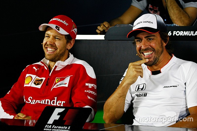 Mercedes - En 2018, Alonso et Vettel seront