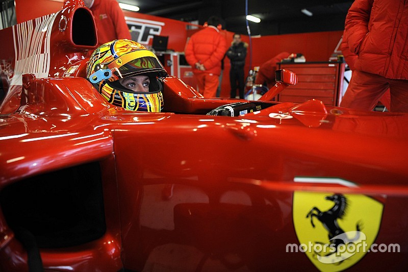 Galeri: Valentino Rossi tes mobil Ferrari Formula 1