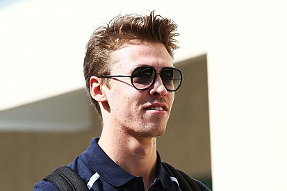 Kvyat está de novio con una hija de Nelson Piquet