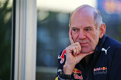 Adrian Newey: "Neus RB13 bijzonder vroeg door crashtest"