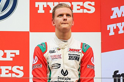 MRF Challenge Buddh: Schumacher kembali dominan di Race 3