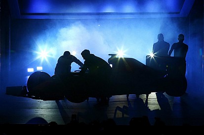 Календар презентацій, тестів та чемпіонату Формули 1 на 2017 рік