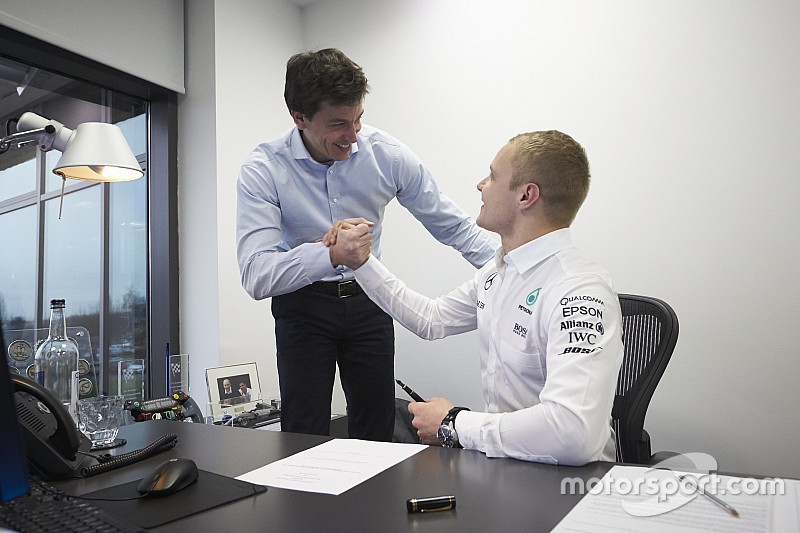 Bottas belde Toto Wolff: