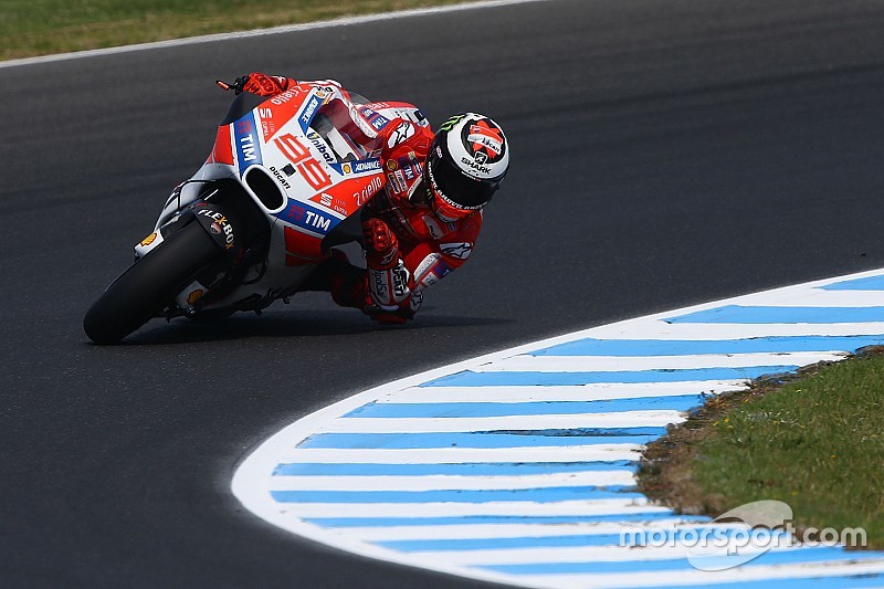 Probleem met achterband nekt Lorenzo: