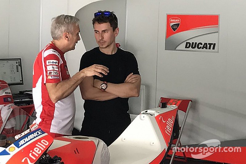 Чіабатті: Ми поки не бачили потенціал Лоренсо на Ducati