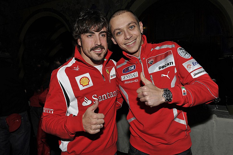 Rossi: “Que Alonso gane las 500 Millas, ¿por qué no?