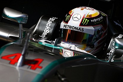 Хемілтон не сумнівається, що Mercedes запропонує йому новий контракт