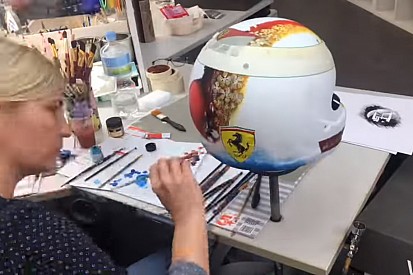 VÍDEO: Como o capacete de Vettel para Suzuka foi pintado