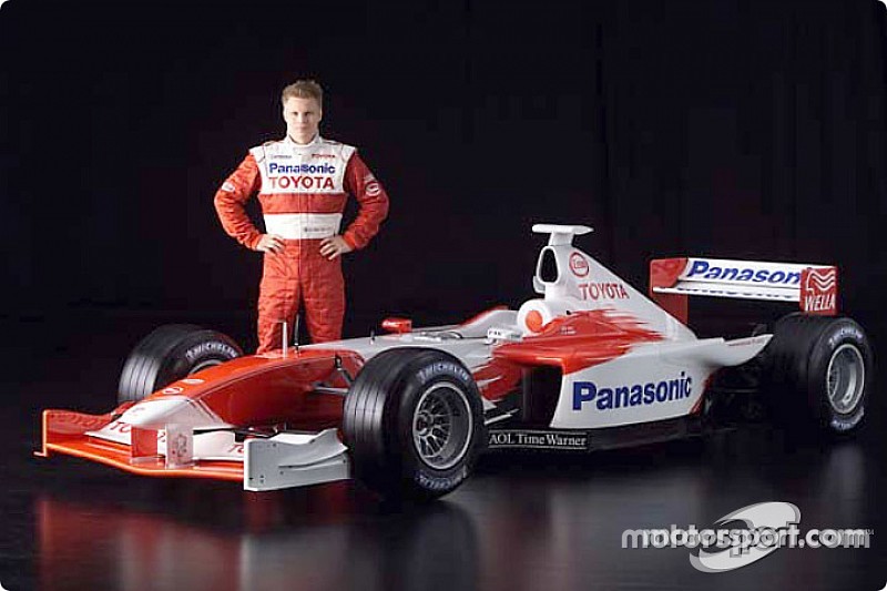 Tarihte bugün: Toyota ilk Formula 1 aracını tanıtıyor