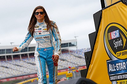 Toujours pas de baquet 2018 pour Danica Patrick