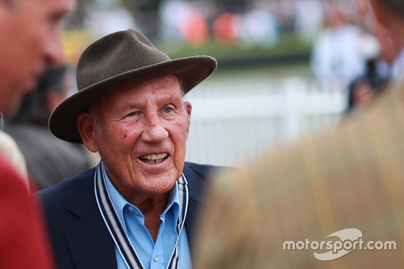 Stirling Moss se retire de la vie publique