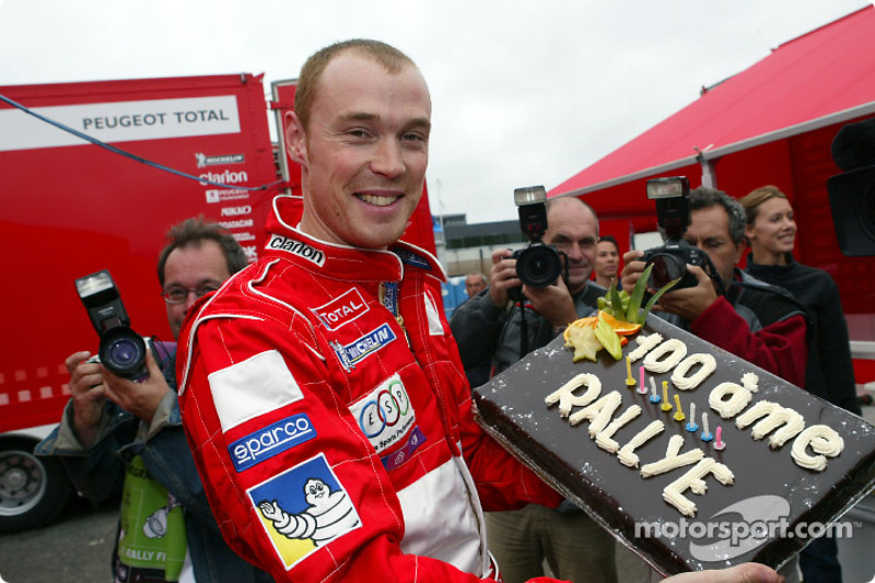 Pereli Inggris, Richard Burns, sukses mengikuti jejak Colin McRae, dengan menjuarai WRC pada 2001.