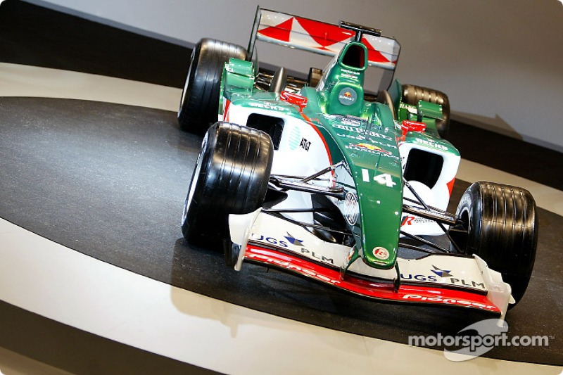 yeni Jaguar R5