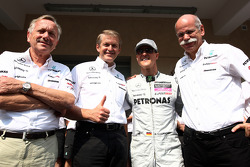 Керівник Daimler Доктор Дітер Цетше, Міхаель Шумахер, Mercedes GP