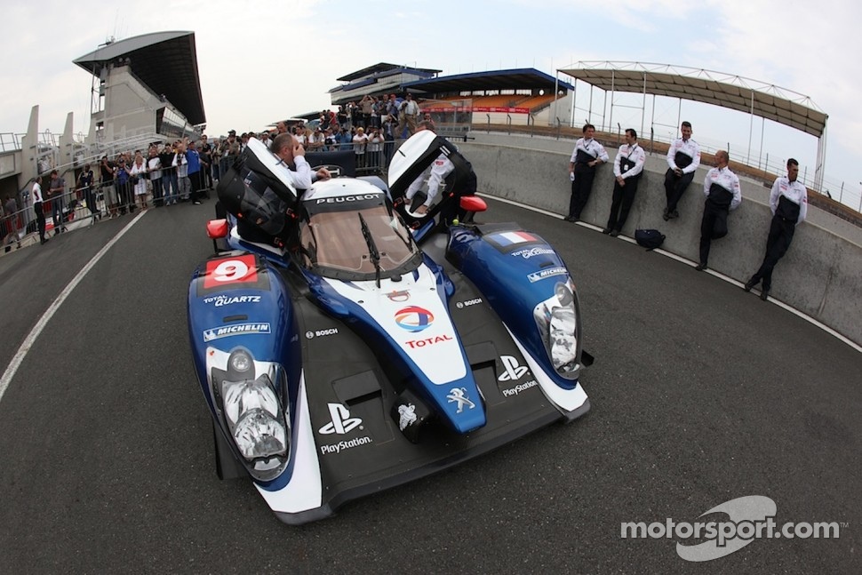 #9 Team Peugeot Total Peugeot 908