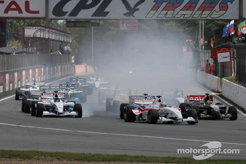Rolling start, approaching 1st corner