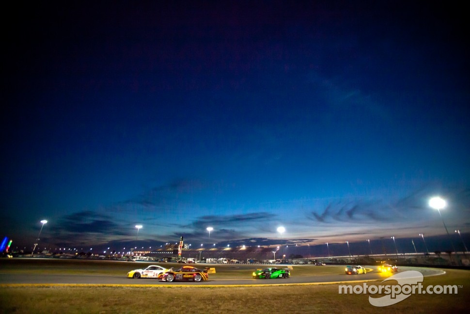 Early morning race action