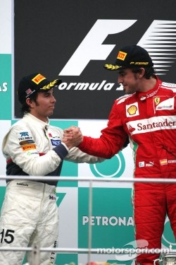 Sergio Perez, Sauber F1 Team and Fernando Alonso, Scuderia Ferrari