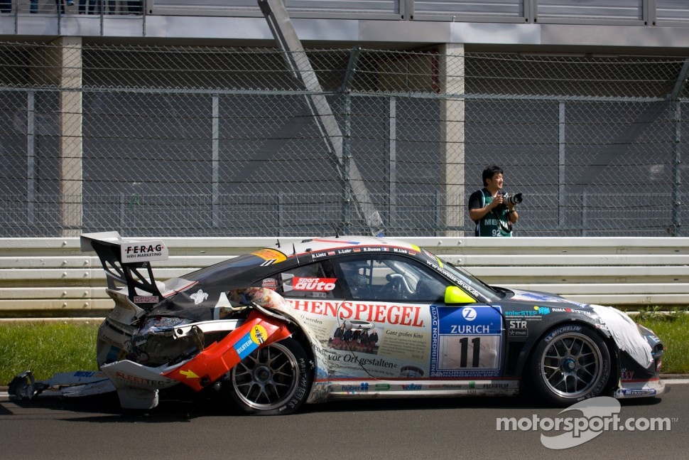 http://cdn-8.motorsport.com/static/img/mgl/1400000/1400000/1403000/1403400/1403458/s1_1.jpg