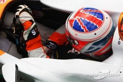 Paul di Resta, Sahara Force India wears a helmet onhis helmet for Maria De Villota, Marussia F1 Team Test Driver