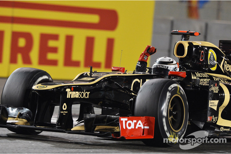 Raikkonen zegeviert tijdens de Grand Prix van Abu in 2012.