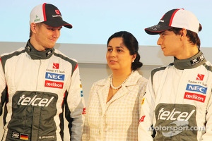 Nico Hulkenberg, Sauber with Monisha Kaltenborn, Sauber Team Principal and team mate Esteban Gutierrez, Sauber