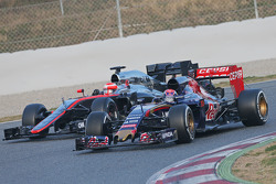 Jenson Button, McLaren MP4-30 y Jos Verstappen