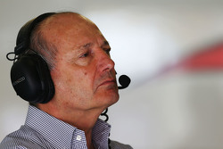 Ron Dennis, McLaren, Geschäftsführer