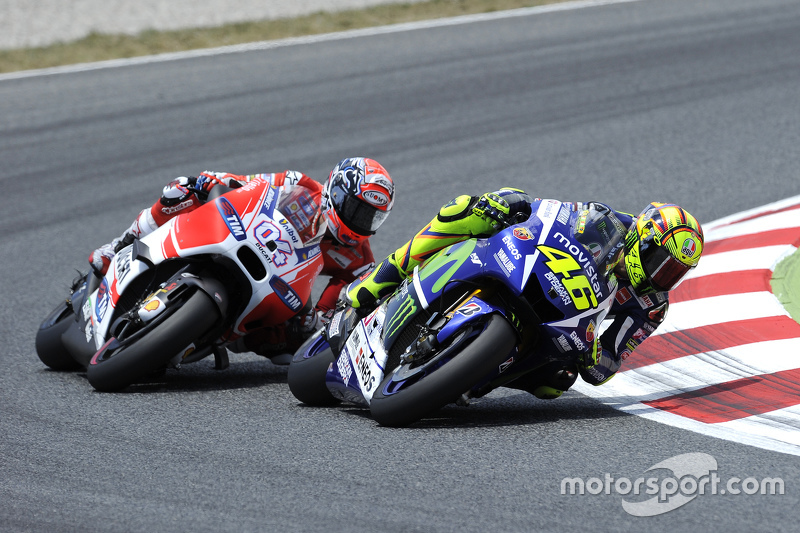 Andrea Dovizioso et Valentino Rossi lors du Grand Prix de Catalogne 2015