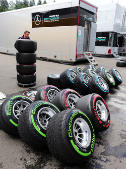 Neumáticos Pirelli lavados por los mecánicos de Williams