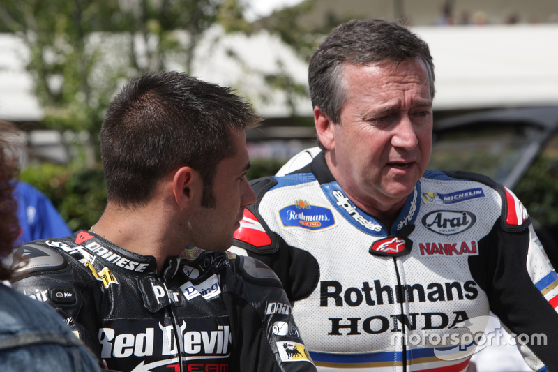 Freddie Spencer (dreimaliger Motorrad-Weltmeister, rechts im Bild)
