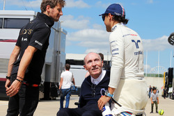 Romain Grosjean, Lotus F1 Team con Frank Williams, Titolare Williams Team e Felipe Massa, Williams