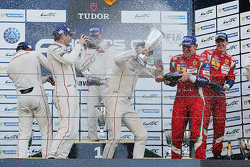 GTE Pro class podio: vincitori Richard Lietz, Michael Christensen, Porsche Team, secondo posto Frédé