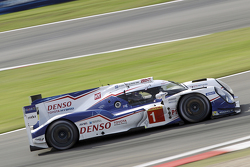 丰田车队1号丰田TS040 Hybrid:塞巴斯蒂安·布耶米、安东尼·戴维森、中岛一贵